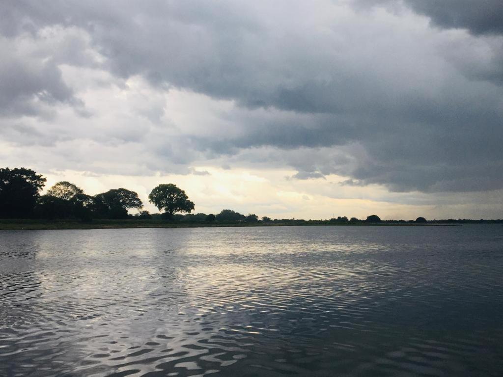 Hotel Lake Park Polonnaruwa Luaran gambar