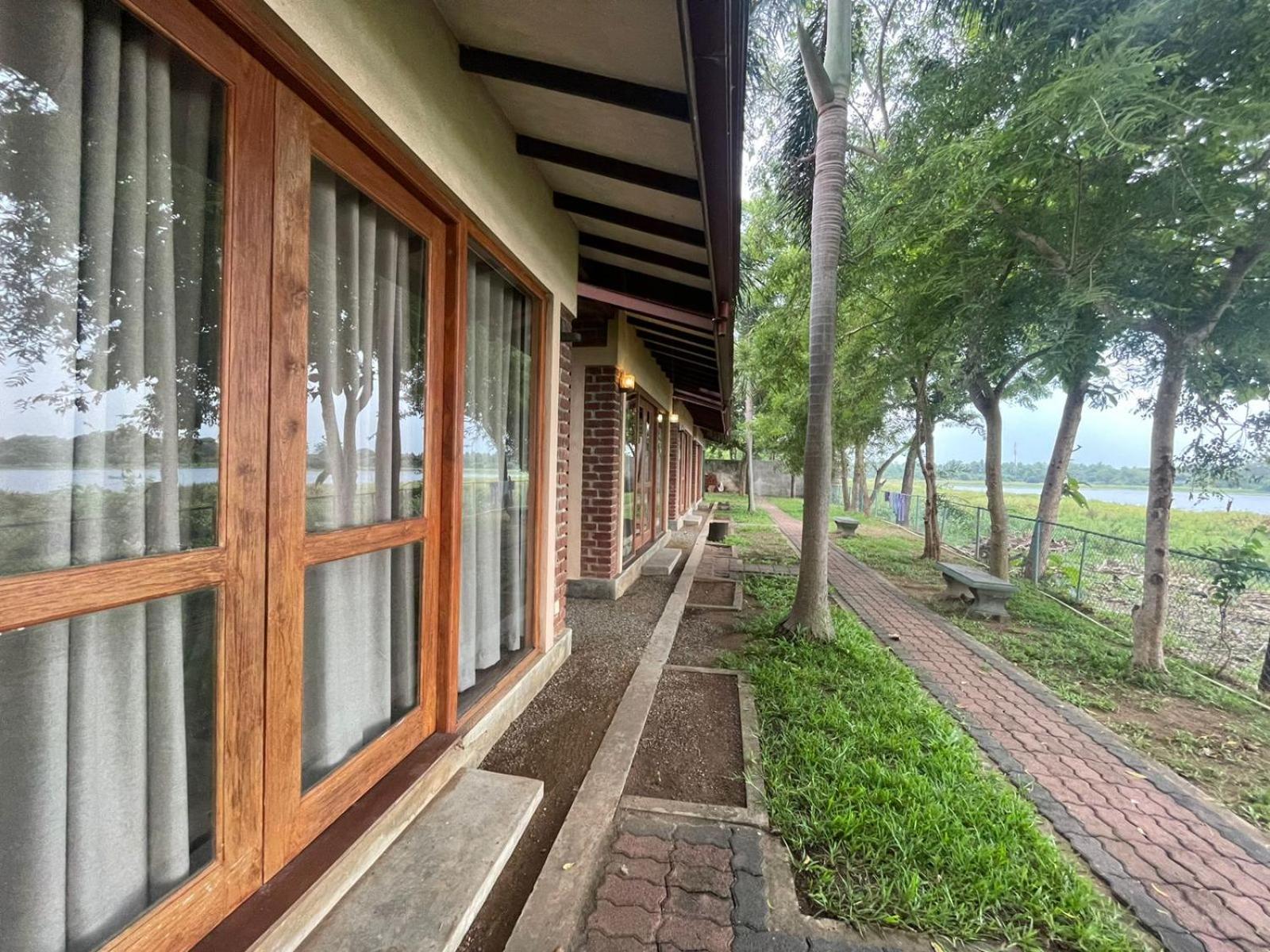 Hotel Lake Park Polonnaruwa Luaran gambar